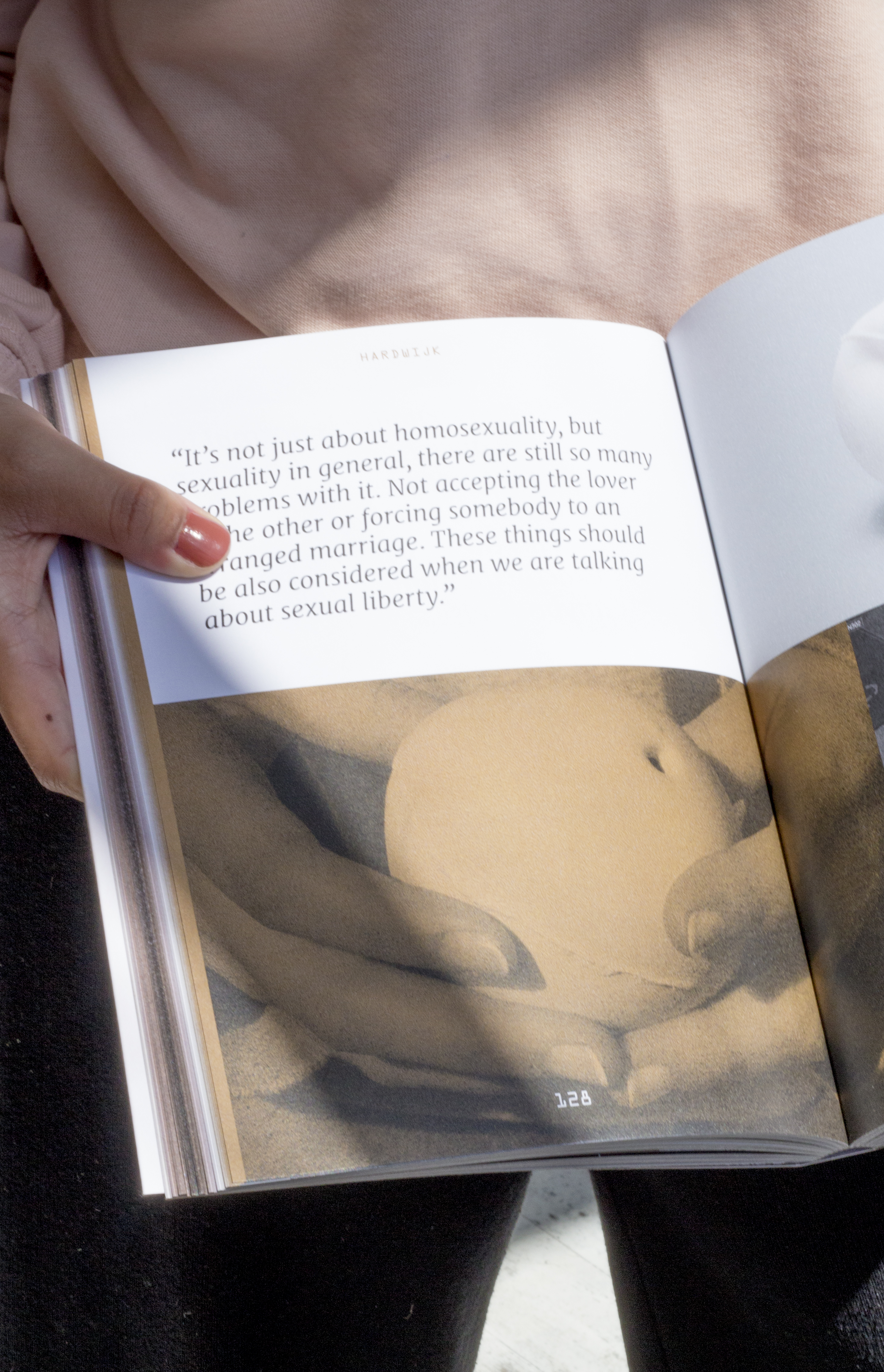 zsofia kollar, human material loop