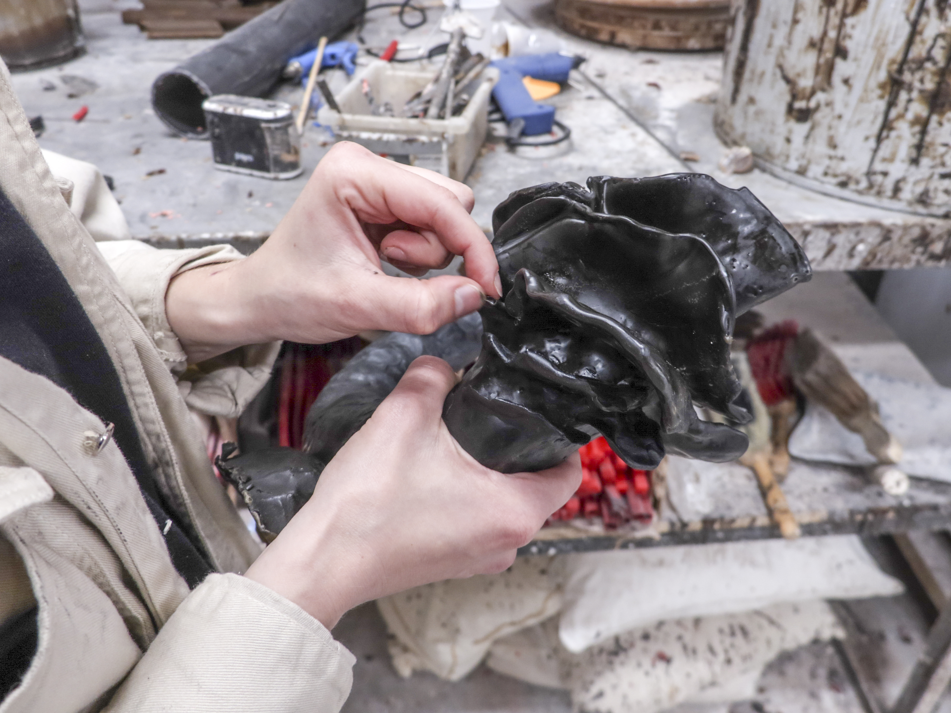 zsofia kollar, human material loop